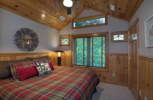 Ferguson Cabin | Mountain Cabin,180*View,Ping pong table, WiFi