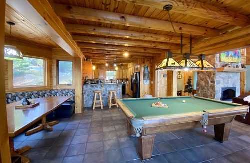 Ferguson Cabin | Mountain Cabin,Hot Tub,Pool/Ping Pong Table,Pet-Friendly