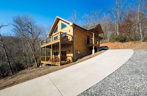 Fairview Cabin | Mountain Cabin-no hurricane damage; we would love your support!