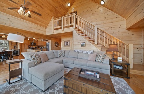 Beech Mountain Cabin | Mountain Cabin with Big View