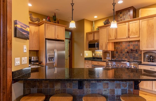 Blowing Rock House | Mountain Camp-3 miles to main street Blowing Rock! Hot tub, game room, private hiking trails