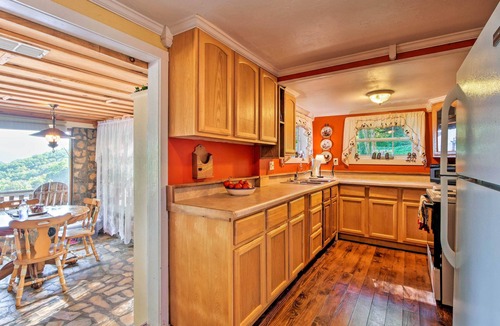 Fontana Dam Cottage | Mountain Cottage w/Views Near Tail of the Dragon!