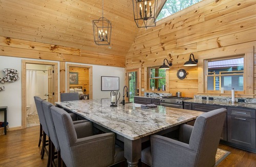 Marion Cabin | Mountain Crest | Pet-friendly Log Cabin with Mountain Views!