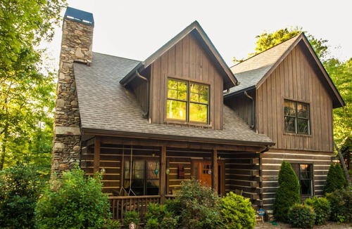 Franklin Cabin | "Mountain Escape" - Luxury 3 Story Cabin -All New Furnishings! Starlink Internet