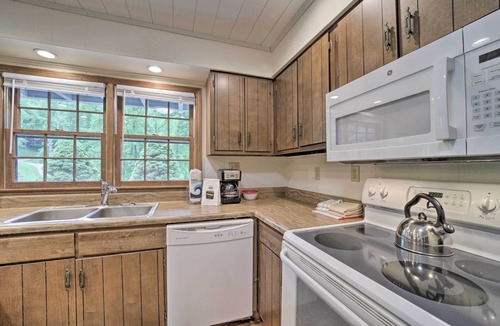 Bryson City House | Mountain Escape w/Hiking ~ 5 Mi to Bryson City!