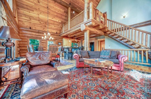 Sylva House | Mountain Heritage Lodge