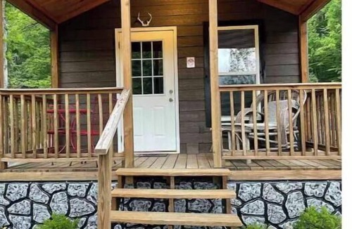 Topton Cabin | Mountain Hideaway Cabin 221