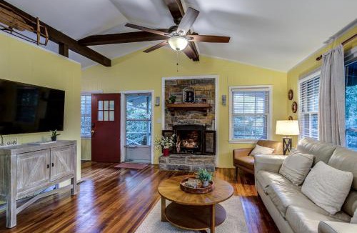 Blowing Rock House | Mountain Home near Blue Ridge Parkway, Central Location!