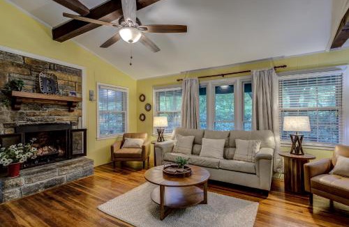 Blowing Rock House | Mountain Home near Blue Ridge Parkway, Central Location!
