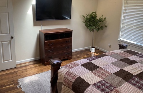 Warrensville Cabin | Mountain House minutes from West Jefferson