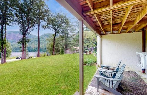 Sapphire Apartment | Mountain Lea Hideaway