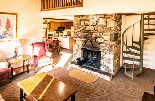 Lake Lure Resort | Mountain Loft Resort - Lake Lure, NC