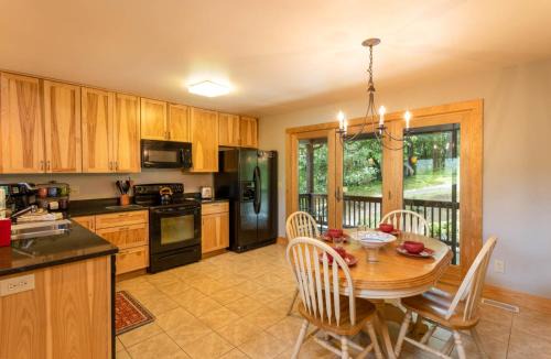 Apple Ridge House | Mountain Melody