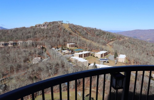 Sugar Mountain Condo | Mountain Memories at Sugar Top! 8th floor facing the slopes with amazing sunsets