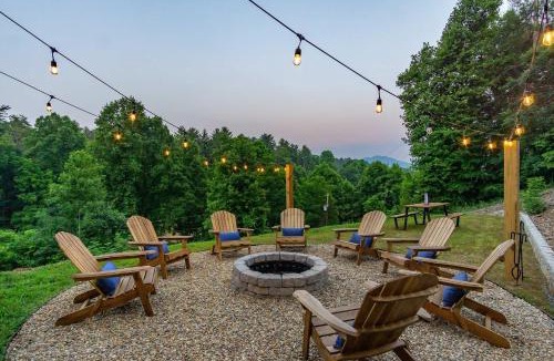 Mars Hill House | Mountain Retreat Game Rm Hot Tub FirePit Mtn Views
