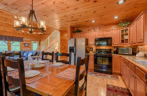 Boone Cabin | Mountain-Style Log Cabin in Central Location