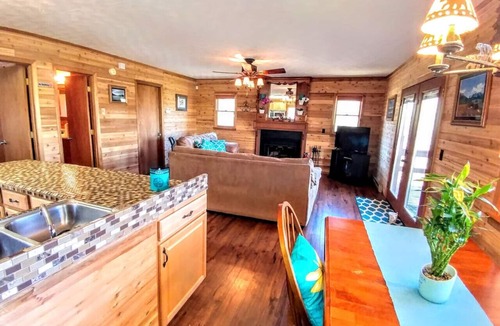 Whittier Cabin | Mountain View Cabin Hot Tub,Wifi,Casino