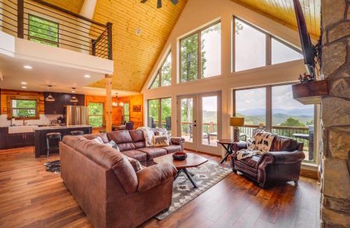 Fleetwood House | Mountain-View Fleetwood Retreat with Deck and Grill