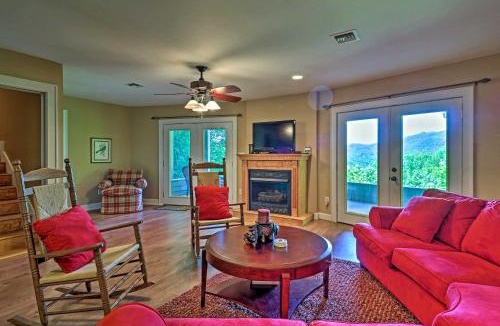 Bryson City House | Mountain View Home Hike, Raft, Golf and More!