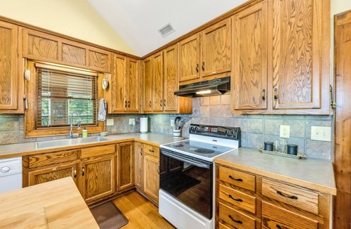 Grassy Creek Cabin | Mountain Views - Indoor & Outdoor Wood Burning Fireplaces - Close to Grayson Highlands