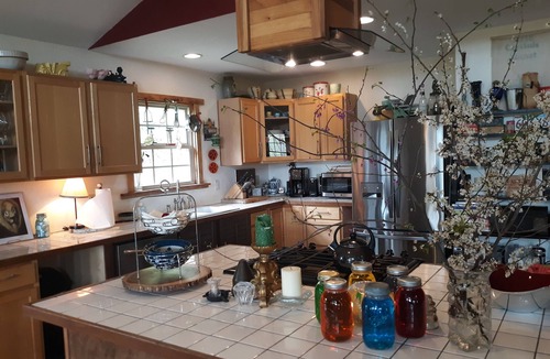 Marshall House | Mountain Views, Rocking Chairs on the Porch, Families and Couples n2 Options.