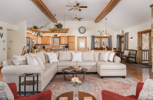 Frank Cabin | Mountaintop Cabin with Majestic Views - Hot Tub + Game Room + Pet Friendly
