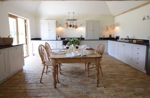 Ipswich Cottage | MOUSEHALL BARN, FLOWTON, pet friendly, with open fire in Hadleigh