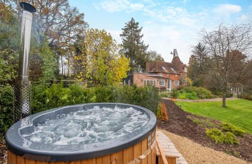Wadhurst House | Mousehall Oast