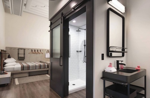 Hillsboro Village Hotel | Moxy Nashville Vanderbilt Area