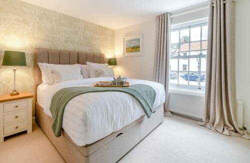 Lund House | Mrs Cracker's Cottage