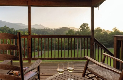 Candler Cabin | Mt Mitchell Cabin Romantic Mountain Escape near Asheville with Stunning Views!