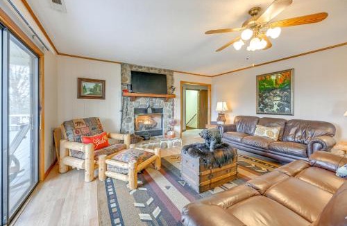 Franklin House | Mtn-View Home with Game Room in Franklin!