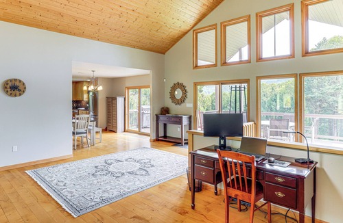 Swannanoa House | Mtn Views & Hot Tub: 6-Acre Blue Ridge Retreat!