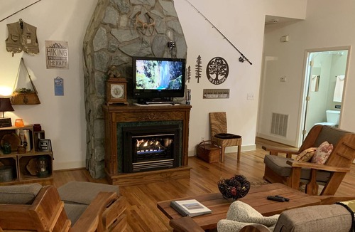 Morganton House | Multi- Family Getaway nestled in the mountains on the river