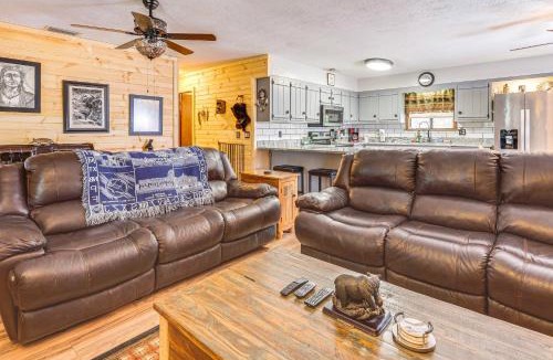 Murphy House | Murphy Cabin with Deck, Grill and Private Pond!