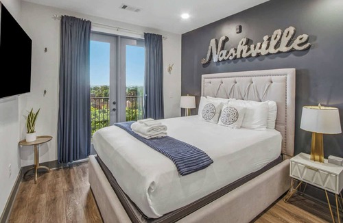 Rolling Mill Hill Condo | Muse | Rockstar downtown condo with private balcony, central AC & gym