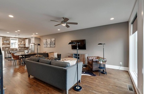 Eighth Avenue House | Music City Command Center: 3BR Berry Hill Home