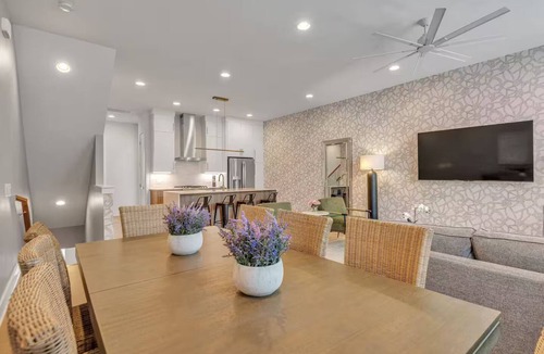 Corinne Place House | Music City Mansion! 2 Miles to Broadway + 12 beds