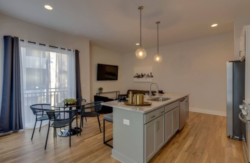 Nashville Villa | Music Valley Pad: Rooftop | 5 Min to Opry