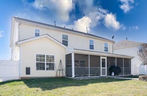 Charlotte House | Must See! Amenity filled home-quiet neighborhood!nn