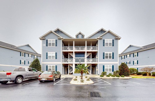 St. James Condo | Mystic Marina A: Spacious condo with marina, pool access, streaming & AC