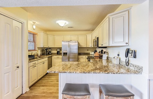 Nags Head House | N119- Near the Beach, 3BRs, Sun Deck, WIFI & 1400 Feet to Life-guarded Beach!