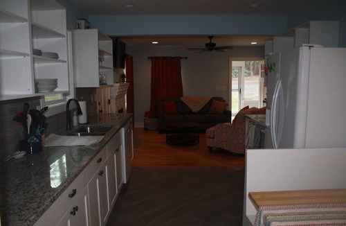Mountain Home Cottage | Nadia's Nest: A Newly renovated Cottage Close to Highway 26