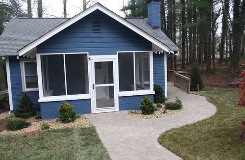 Mountain Home Cottage | Nadia's Nest: A Newly renovated Cottage Close to Highway 26
