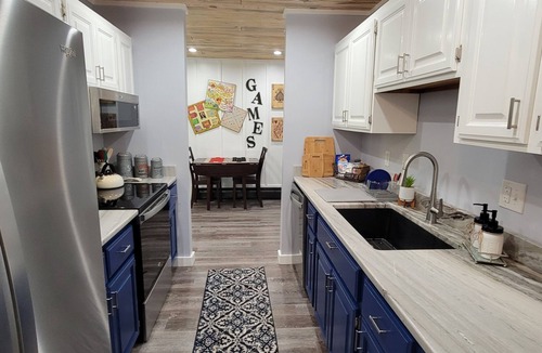 Topton House | Nantahala Lakeview, Wi-fi, Pet friendly*, firepit, pool table, hiking-boating