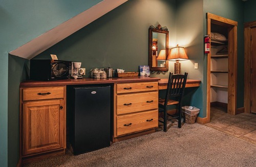 Bryson City Hotel | Nantahala Village