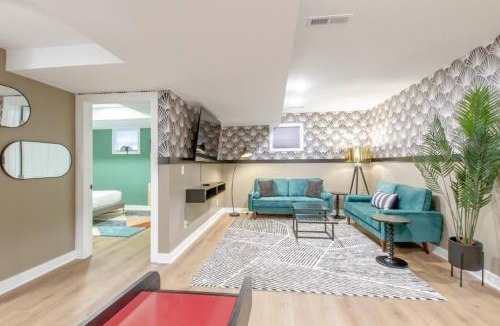 Woodbine House | NashOasis 10 Min to DT, Gameroom, Huge Yard
