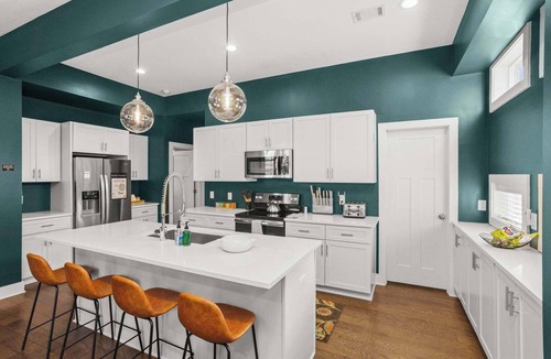 Historic Waverly House | Nashville Gem: Garage, Pets, and Near Downtown