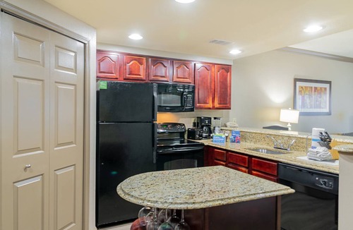 Pennington Bend Condo | Nashville | Live Music | Pool & Broadway | 2BR Condo