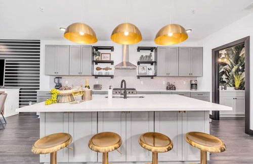 McFerrin Park Condo | Nashville Penthouse with 13 beds 5mins to Broadway